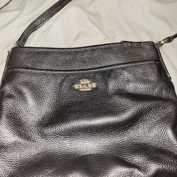 Coach buttery soft crossbody - Picture 2 of 6